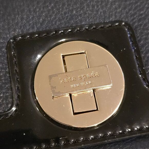 Kate Spade Navy Leather Twist Lock Clutch Wristlet - Picture 4 of 9